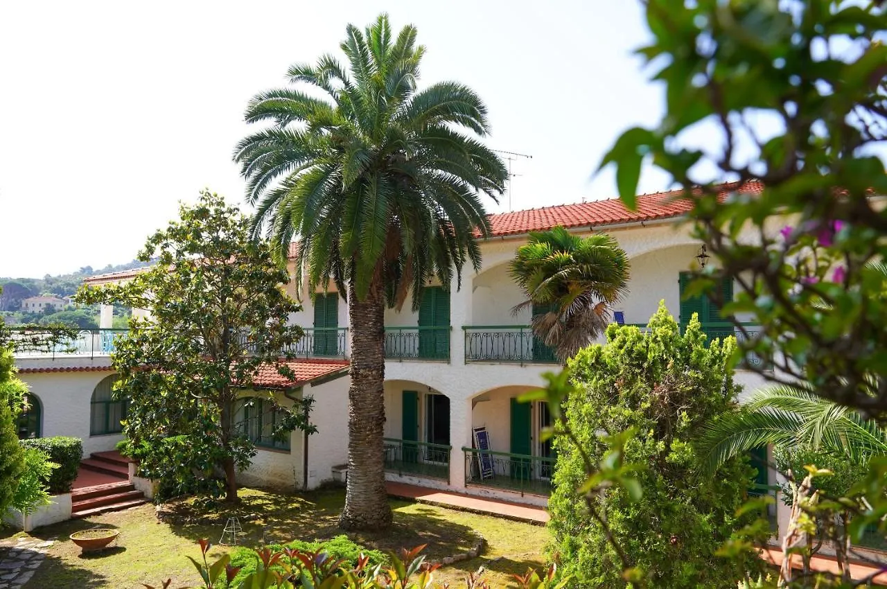 Hotel Marelba Cavo