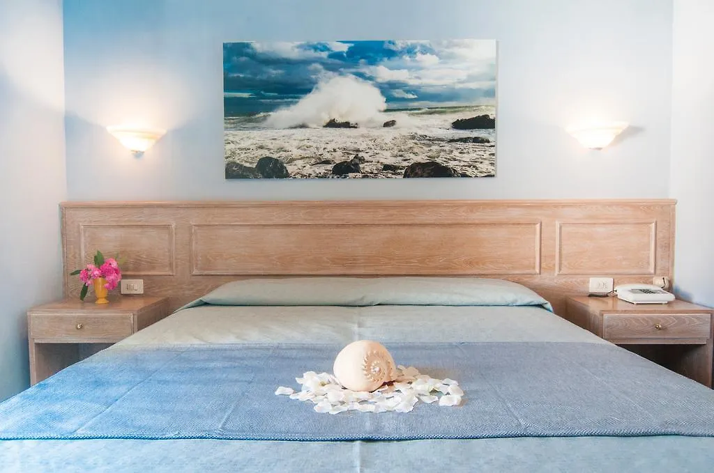 Hotel Marelba Cavo