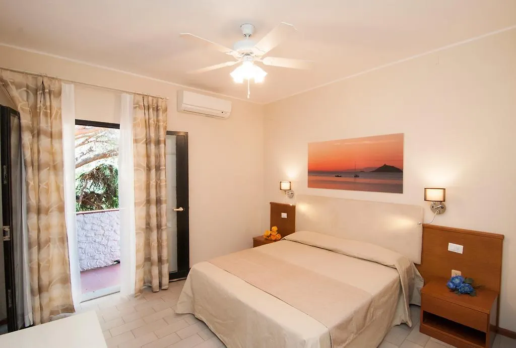 Hotel Marelba Cavo