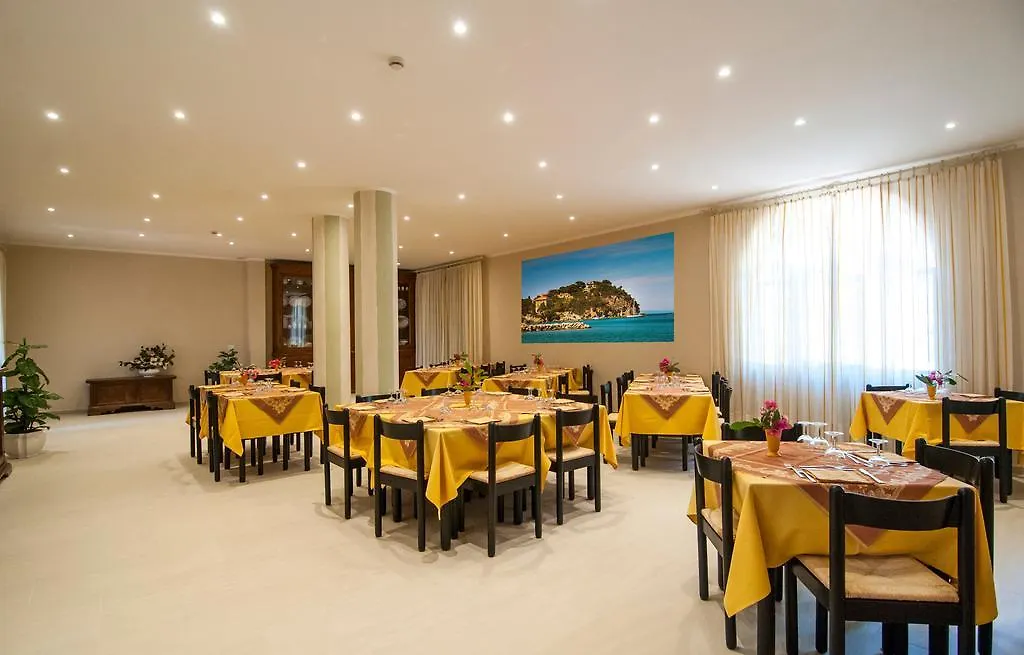 Hotel Marelba Cavo