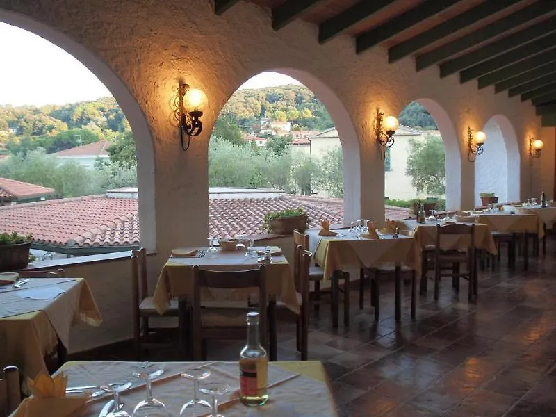 Hotel Marelba Cavo
