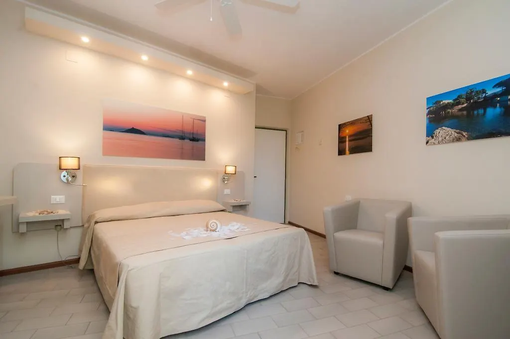 Hotel Marelba Cavo
